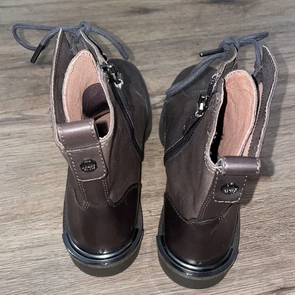 New Louise et Cie boots size - 9M - Picture 2 of 7